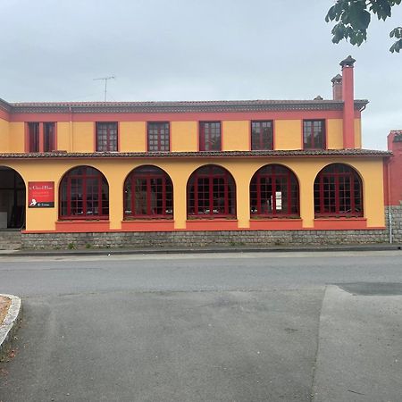 Hotel Du Cheval Blanc Cerizay Luaran gambar